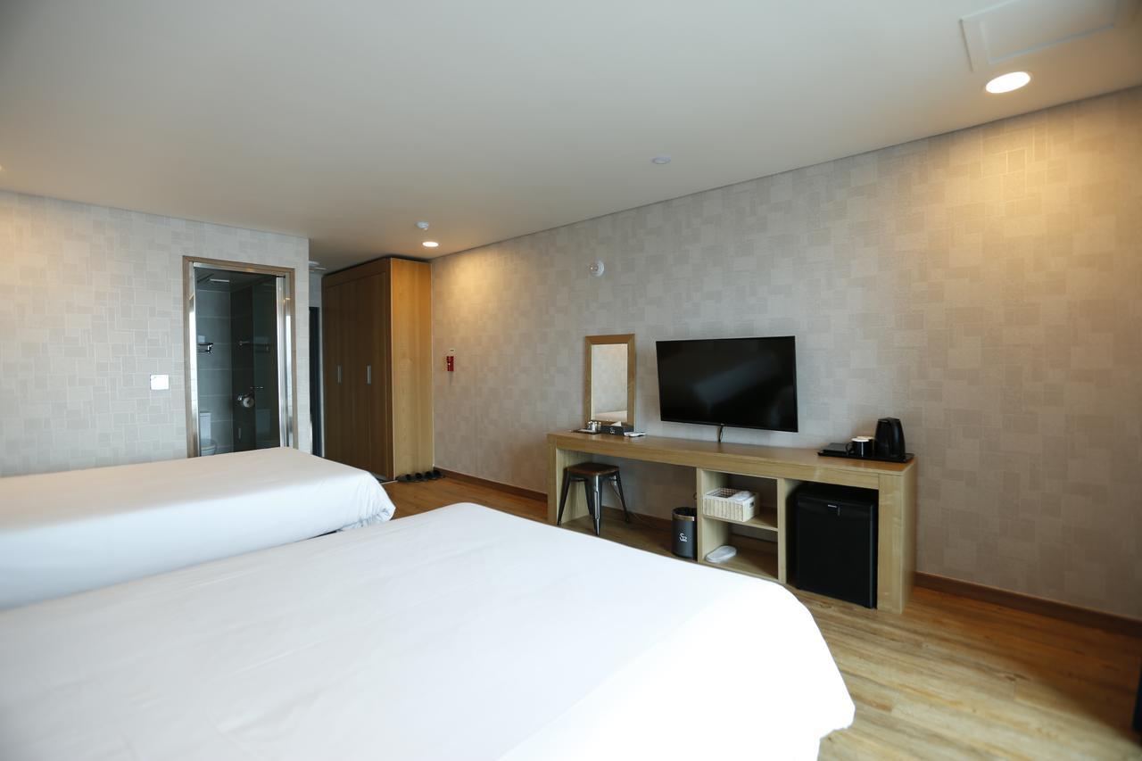 Hotel52 Seogwipo-stad Buitenkant foto